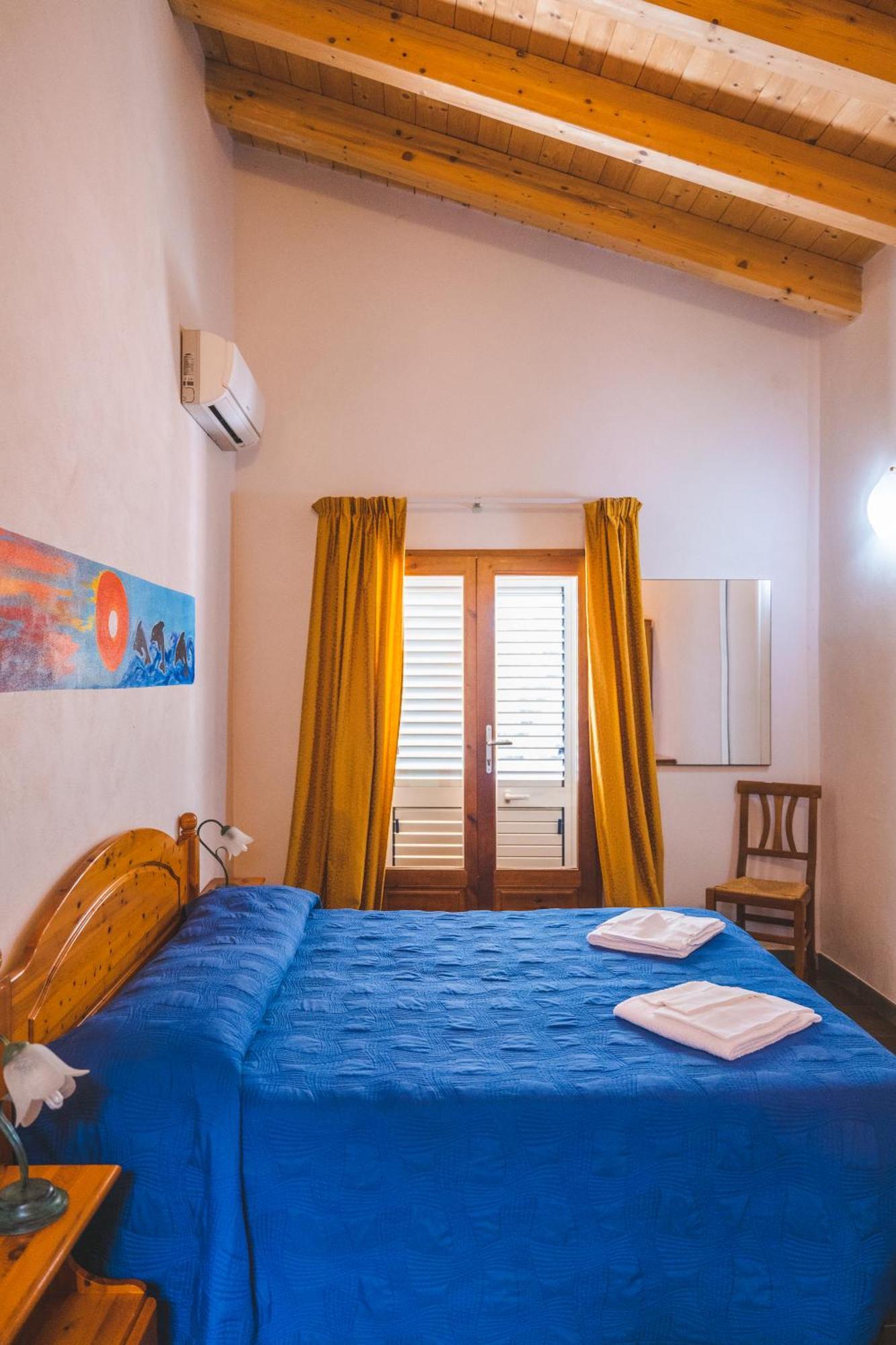 Hotel Paola Carloforte  Exteriér fotografie