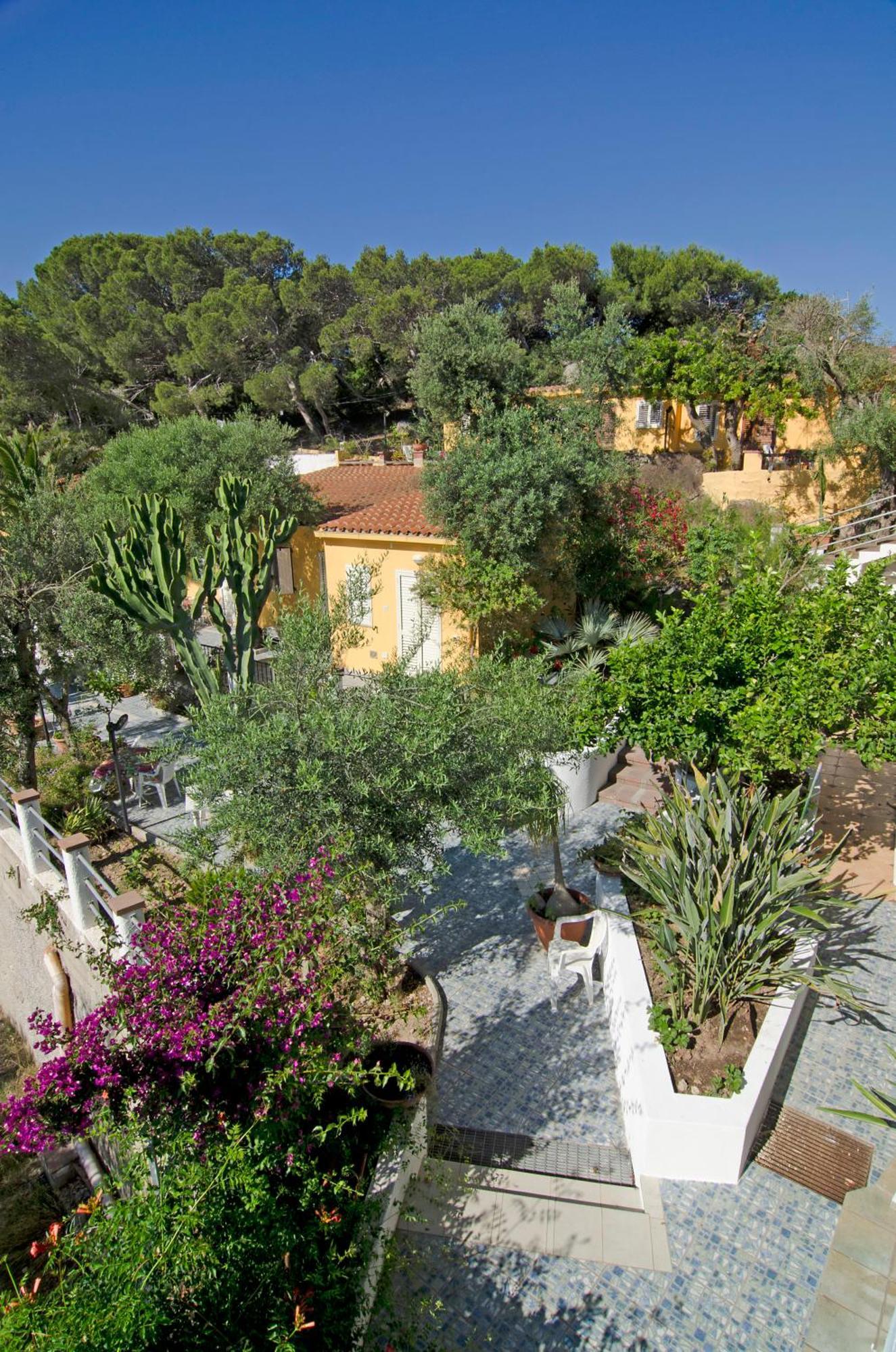 Hotel Paola Carloforte  Exteriér fotografie