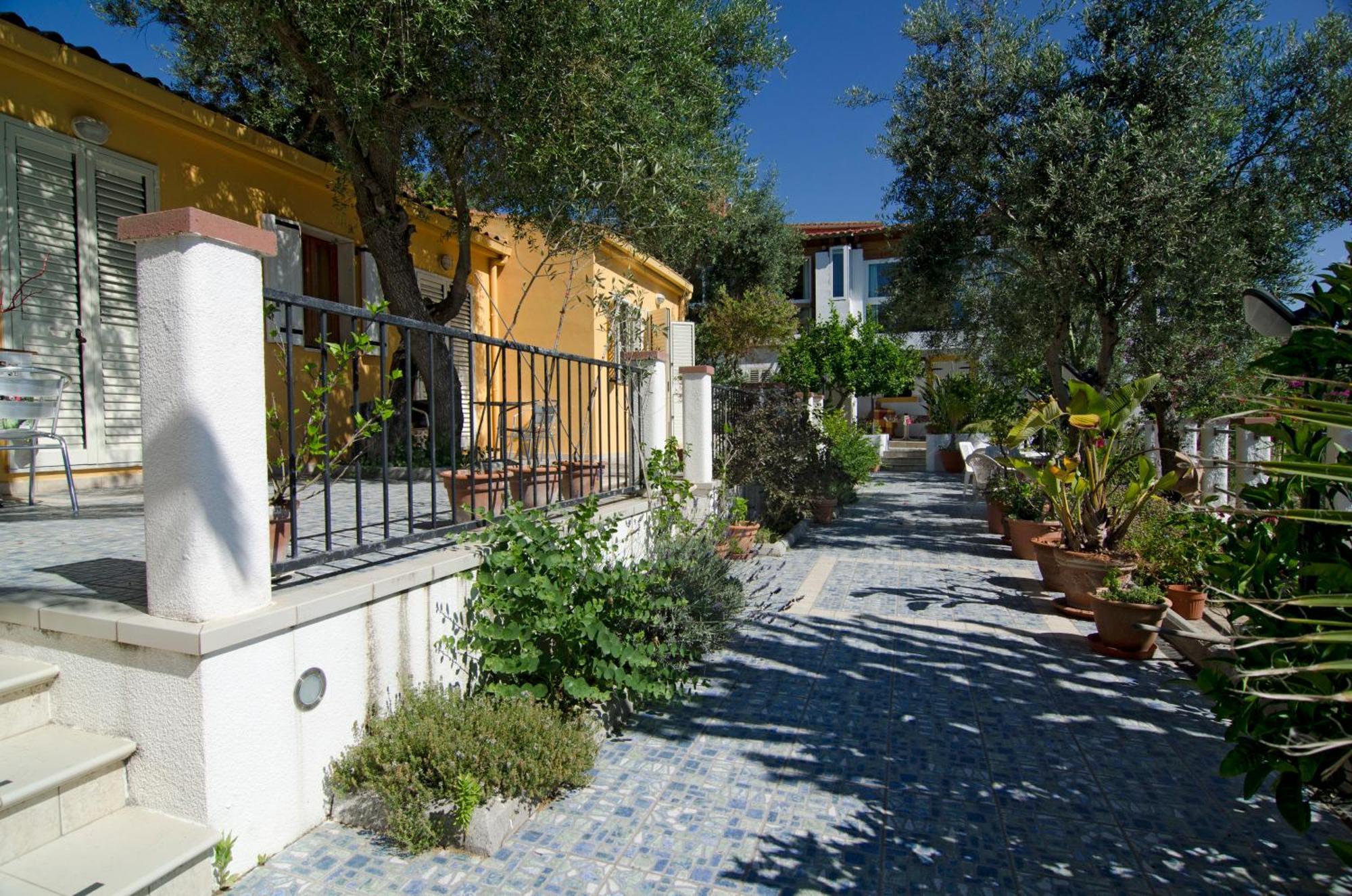 Hotel Paola Carloforte  Exteriér fotografie
